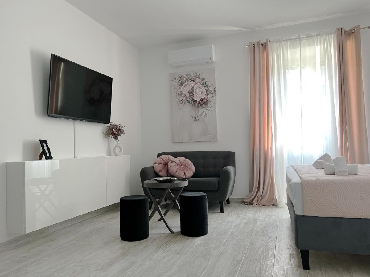 Studio Apartman Perla Split Exterior foto