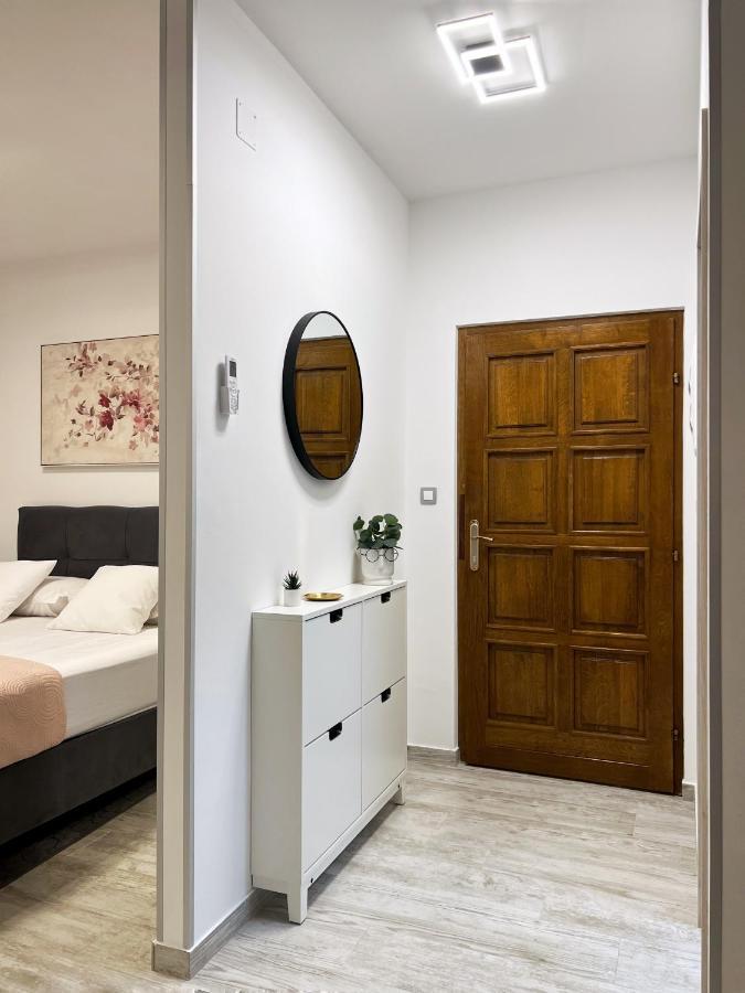 Studio Apartman Perla Split Exterior foto