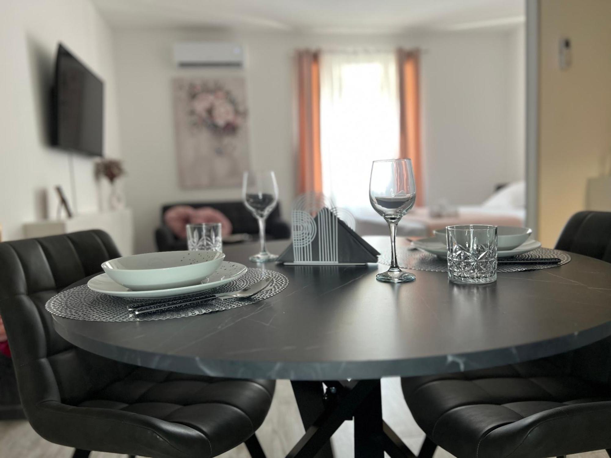 Studio Apartman Perla Split Exterior foto